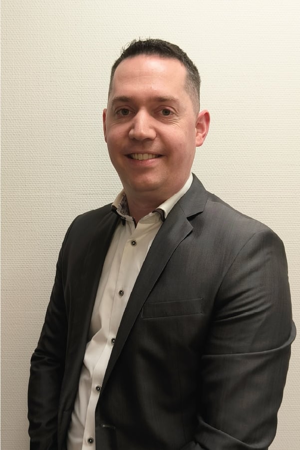SANOVO Product Manager Jorrit van Hof works on egg inspection machines that use Emergent cameras and AI algorithms to inspect eggs for defects.